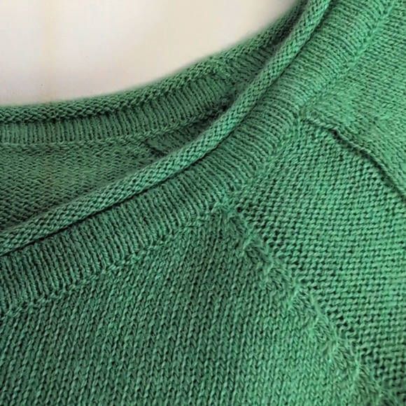 J McLaughlin Milbrey Sweater Solid Green Size S EUC - Picture 8 of 8